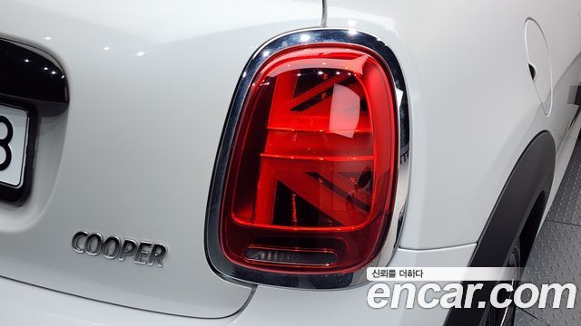 MINI Cooper Classic Plus 3rd 2024 — фото 23