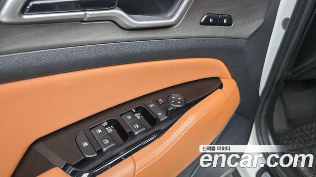 Kia Sportage (V) LPG 2.0 2WD Signature 2023 — фото 13