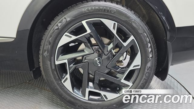 Kia Sportage (V) LPG 2.0 2WD Signature 2023 — фото 21