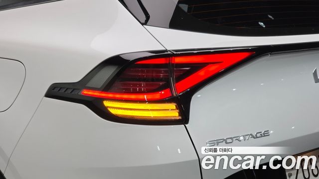 Kia Sportage (V) LPG 2.0 2WD Signature 2023 — фото 23