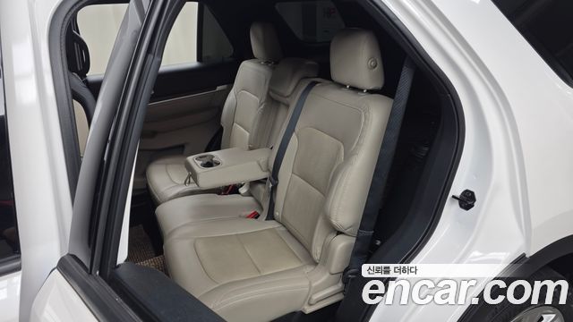 Ford Explorer 2.3 Limited 4WD 5th 2019 — фото 12