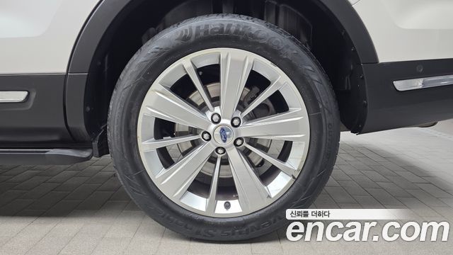 Ford Explorer 2.3 Limited 4WD 5th 2019 — фото 21