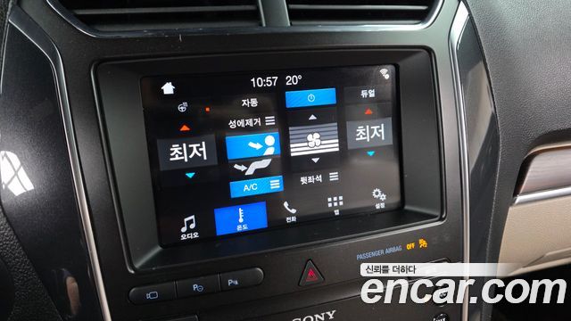 Ford Explorer 2.3 Limited 4WD 5th 2019 — фото 31