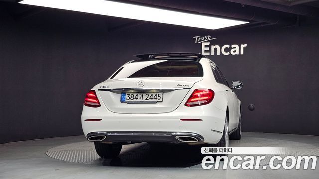 Mercedes-Benz E-Class (W213) E300 4MATIC Exclusive 2017 — фото 4
