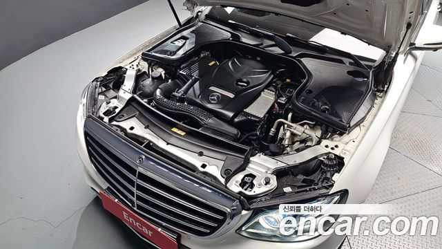 Mercedes-Benz E-Class (W213) E300 4MATIC Exclusive 2017 — фото 6