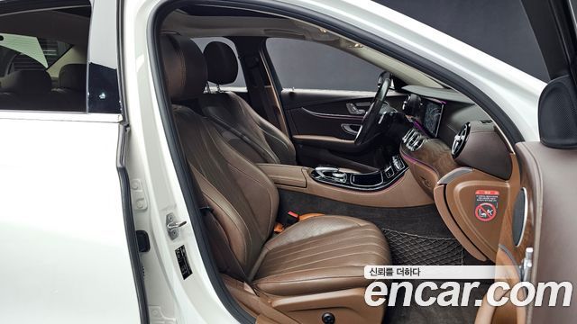 Mercedes-Benz E-Class (W213) E300 4MATIC Exclusive 2017 — фото 12
