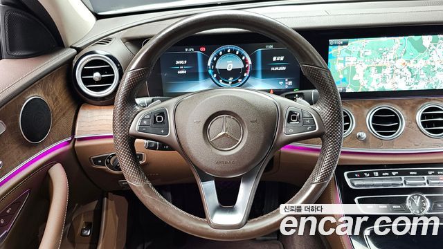 Mercedes-Benz E-Class (W213) E300 4MATIC Exclusive 2017 — фото 13