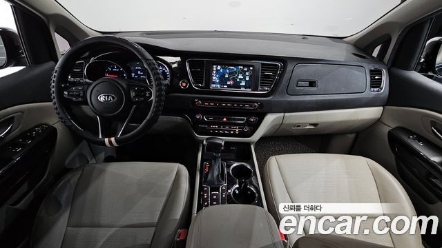 Kia Carnival 9-Seater Prstige 2020 — фото 7