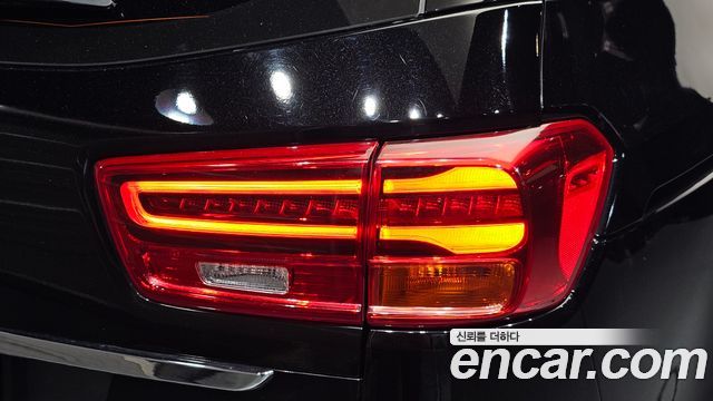 Kia Carnival 9-Seater Prstige 2020 — фото 23