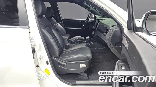 KG Mobility (SsangYong) Rexton Sports Khan Diesel 2.2 2WD Prestige 2022 — фото 26