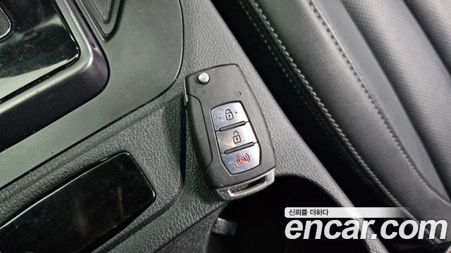 KG Mobility (SsangYong) Rexton Sports Khan Diesel 2.2 2WD Prestige 2022 — фото 30
