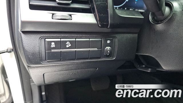 KG Mobility (SsangYong) Rexton Sports Khan Diesel 2.2 2WD Prestige 2022 — фото 31