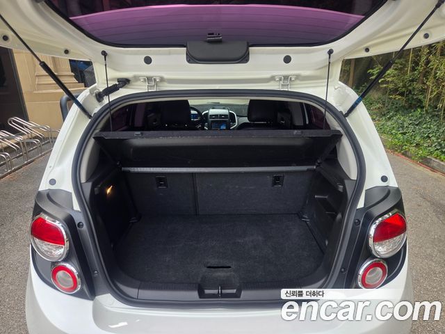 Chevrolet Aveo Hatchback 1.4 Turbo RS 2015 — фото 7