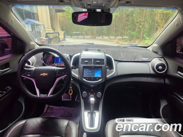 Chevrolet Aveo Hatchback 1.4 Turbo RS 2015 — фото 9