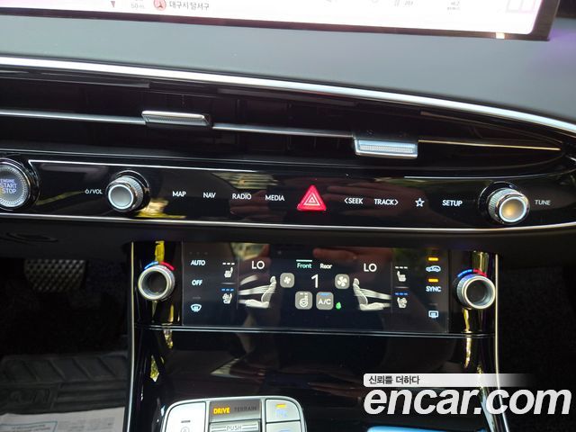 Genesis GV70 2.5T Gasoline AWD 2025 — фото 15