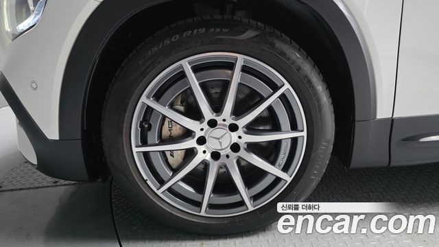 Mercedes-Benz GLB-Class (X247) AMG GLB35 4MATIC 2021 — фото 5