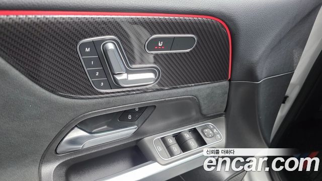 Mercedes-Benz GLB-Class (X247) AMG GLB35 4MATIC 2021 — фото 18