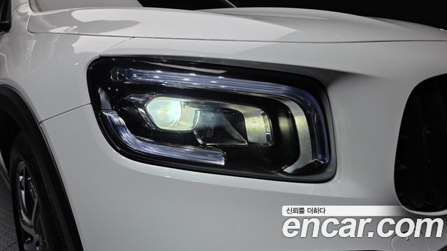 Mercedes-Benz GLB-Class (X247) AMG GLB35 4MATIC 2021 — фото 22