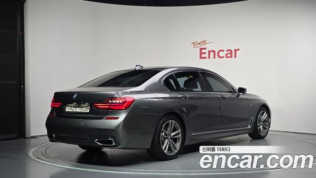 BMW 7 Series (G11) 740Li xDrive M Sport Package 2017 — фото 2