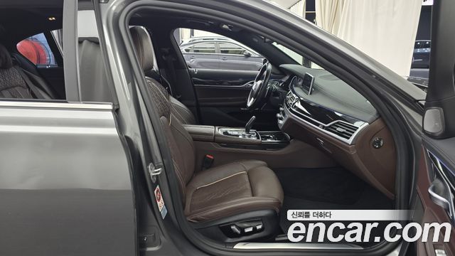 BMW 7 Series (G11) 740Li xDrive M Sport Package 2017 — фото 15