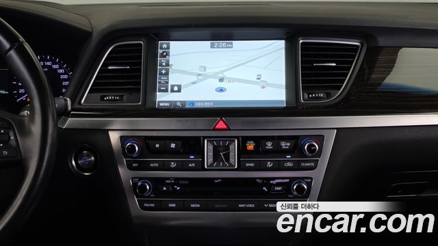 Genesis G80 3.3 GDI Premium Luxury 2018 — фото 14