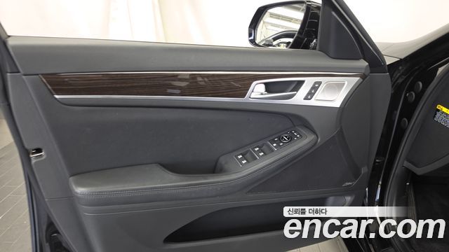 Genesis G80 3.3 GDI Premium Luxury 2018 — фото 24