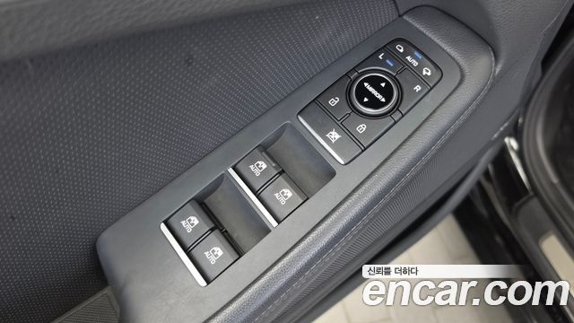 Genesis G80 3.3 GDI Premium Luxury 2018 — фото 29