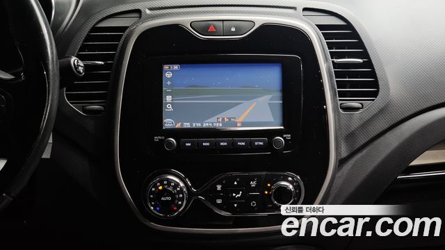 Renault Korea QM3 LE 2016 — фото 23