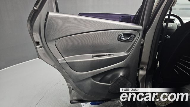 Renault Korea QM3 LE 2016 — фото 31