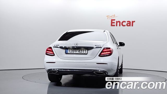 Mercedes-Benz E-Class (W213) E300 4MATIC Exclusive 2018 — фото 4