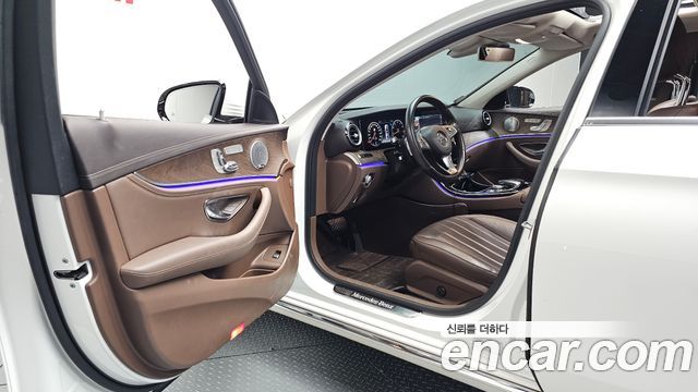Mercedes-Benz E-Class (W213) E300 4MATIC Exclusive 2018 — фото 10