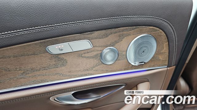Mercedes-Benz E-Class (W213) E300 4MATIC Exclusive 2018 — фото 16