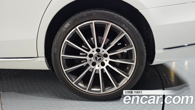 Mercedes-Benz E-Class (W213) E300 4MATIC Exclusive 2018 — фото 21
