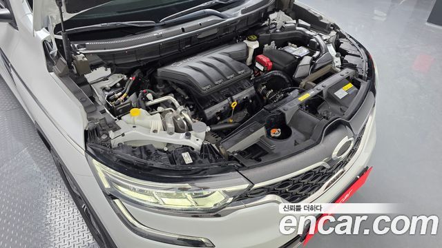 Renault Korea QM6 2.0 LPe LE Signature 2WD 2023 — фото 6