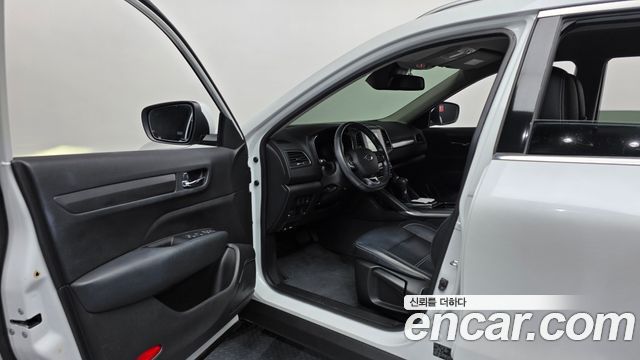 Renault Korea QM6 2.0 LPe LE Signature 2WD 2023 — фото 10