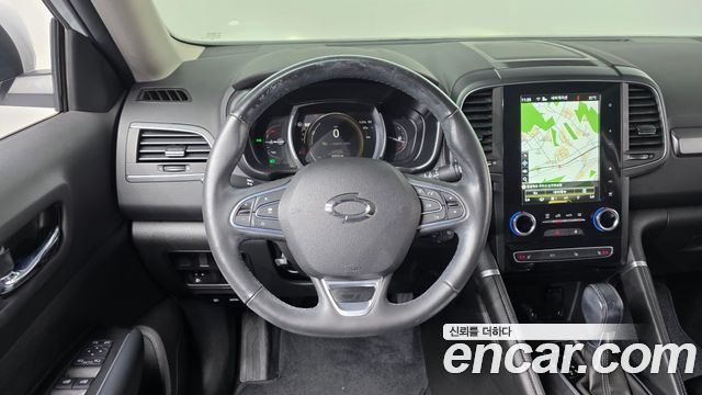 Renault Korea QM6 2.0 LPe LE Signature 2WD 2023 — фото 13