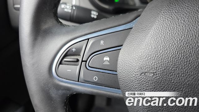 Renault Korea QM6 2.0 LPe LE Signature 2WD 2023 — фото 28