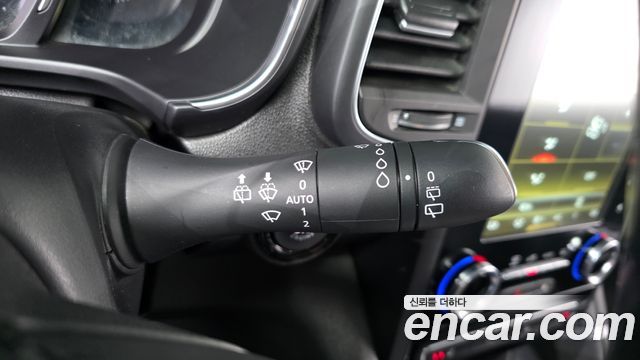 Renault Korea QM6 2.0 LPe LE Signature 2WD 2023 — фото 30