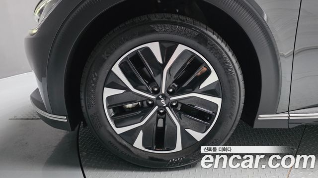 Kia EV6 Long Range 4WD Air 2023 — фото 5