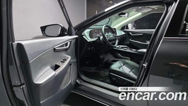 Kia EV6 Long Range 4WD Air 2023 — фото 10