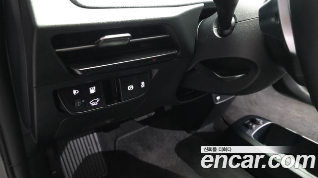 Kia EV6 Long Range 4WD Air 2023 — фото 15