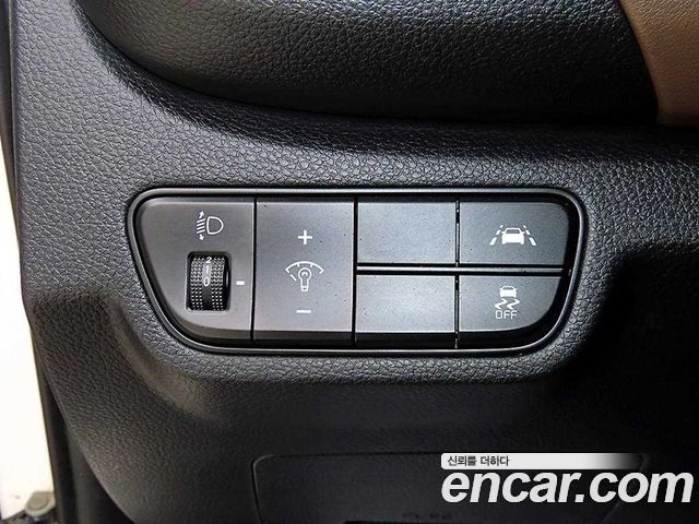 Kia Seltos Gasoline 1.6 Turbo 2WD Signature 2023 — фото 17