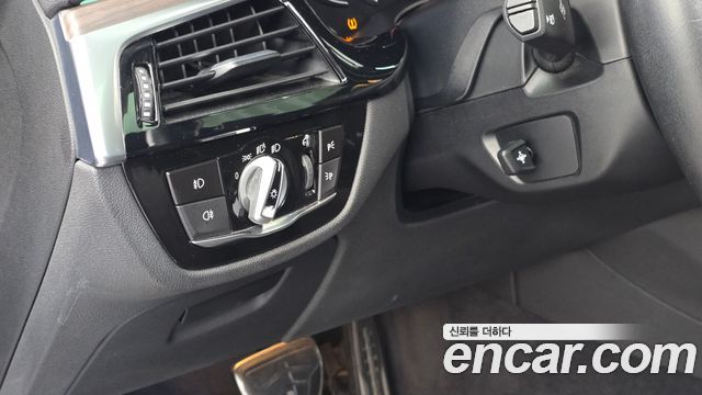 BMW 5 Series (G30) 520d M Sport Package Plus 2017 — фото 16