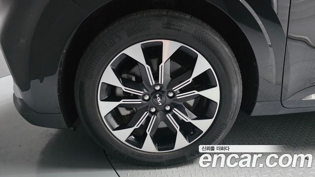 Kia Carnival (IV) Diesel 9-Seater Signature 2023 — фото 5