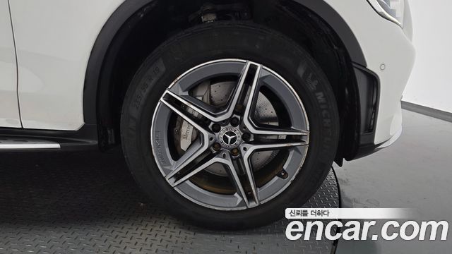 Mercedes-Benz GLC-Class (X253) GLC300e 4MATIC 2022 — фото 5