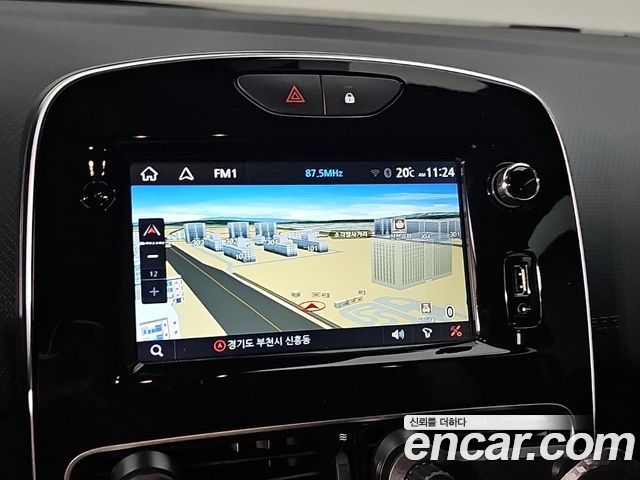 Renault Korea Clio Iconic 2019 — фото 18