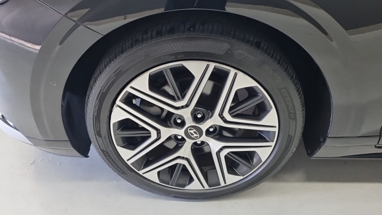 Hyundai Grandeur (GN7) 2,5 Gasoline 2WD Exclusive 2023 — фото 5