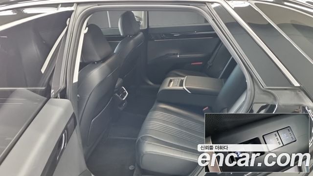 Hyundai Grandeur (GN7) 2,5 Gasoline 2WD Exclusive 2023 — фото 15