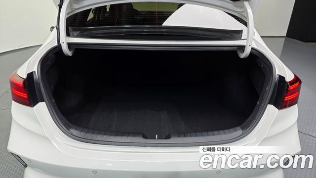 Kia K3 (II) 1.6 Prestige 2024 — фото 20