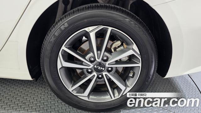 Kia K3 (II) 1.6 Prestige 2024 — фото 21